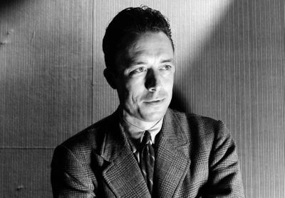 Pourquoi on relit « La Peste » d'Albert Camus en ces temps de pandémie ?