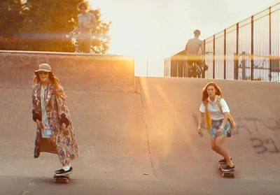 Comment les skateboardeuses ont envahi l'espace public