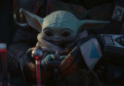 Star Wars : George Lucas a rencontré le craquant Baby Yoda !