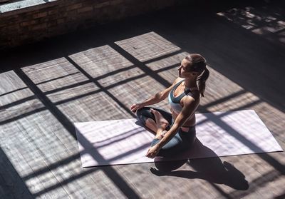C'est mon histoire : « Etre prof de yoga en prison m'a transformée »
