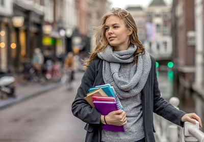 C'est mon histoire : « Il faudrait ramener de cette première colo, un premier baiser, pire, une première nuit »