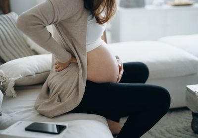 C'est mon histoire : « J'ai accouché sur mon canapé »