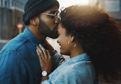 « Célibataires en couple » : pour vivre heureux, vivez libres
