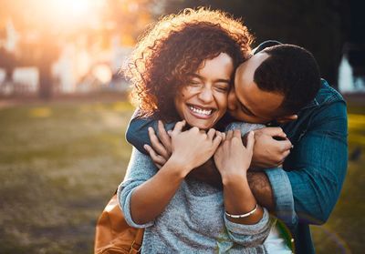 Mon chéri, mon sucre : pourquoi les couples abusent-ils de surnoms mignons ?
