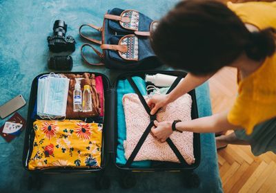 Ce que notre valise d'été dit de notre moi idéal