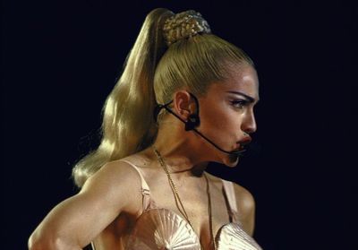 Le corset, l'histoire d'une mode controversée