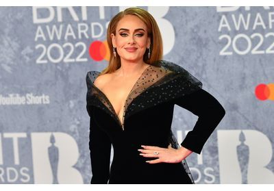 Adele : on s'inspire de son ensemble coloré pour l'été