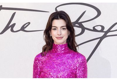 Anne Hathaway : son look comfy est idéal pour l'été