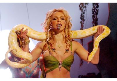 Britney Spears : les looks qui ont marqué sa carrière