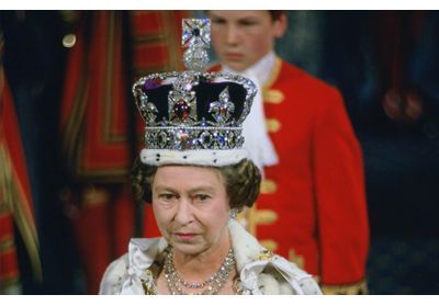 Charles III portera-t-il la même couronne que sa mère Elisabeth II ?