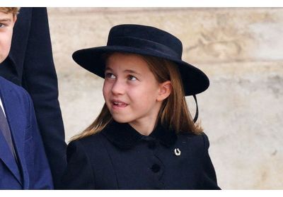 Funérailles d'Elisabeth II : cette broche portée par Charlotte en hommage à son arrière-grand-mère