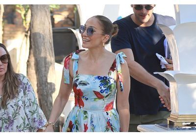 Jennifer Lopez : en Italie, elle rayonne en robe fleurie