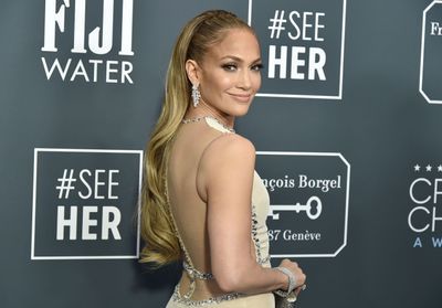 Jennifer Lopez opte pour le look XXL