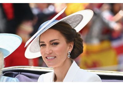Kate Middleton : ce clin d'oeil mode à Lady Di lors de la cérémonie du jubilé d'Elisabeth II