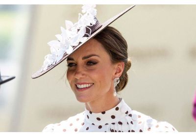 Kate Middleton : fan de ces boucles d'oreilles pendantes