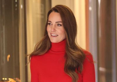 Kate Middleton, sublime en robe-manteau rouge festif