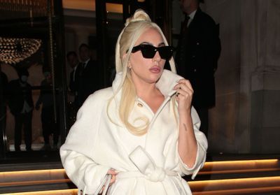 Le total look blanc adopté par Lady Gaga