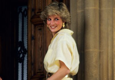 Les 50 plus beaux looks de Lady Diana qui nous inspirent toujours autant