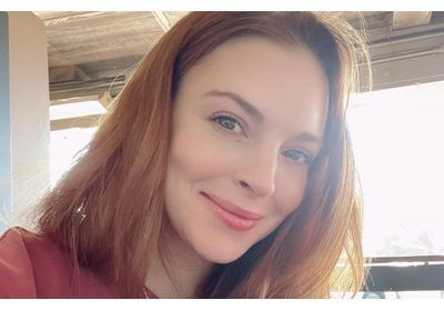 Lindsay Lohan reprend son rôle dans « Mean Girls » pour dévoiler une basket rose