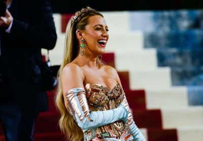 MET Gala 2022 : Blake Lively époustouflante en robe griffée Versace