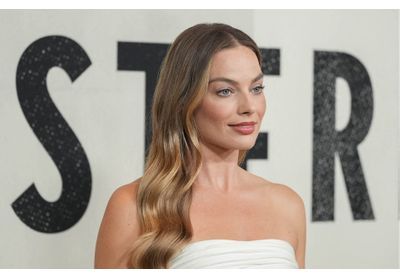 On s'offre le tailleur de Margot Robbie chez Mango