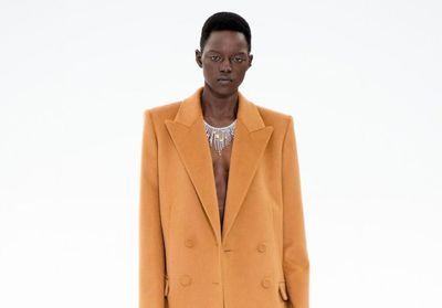 Défilé FENDI COUTURE Haute Couture automne-hiver 2022-2023