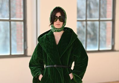 Max Mara célèbre ses 70 ans : une collection mémorable commentée par Sveva Alviti