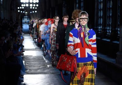 2 Juin 2016 : Gucci crée la controverse en défilant à l'abbaye de Westminster