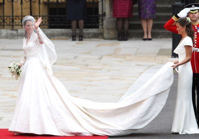 29 avril 2011 : Kate Middleton épouse le prince William vêtue d'une robe Alexander McQueen