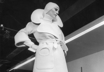 Cardin, Courrèges, Saint Laurent... ces couturiers qui ont révolutionné le prêt-à-porter