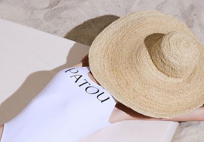 L'instant mode : Patou signe les essentiels mode des vacances en bord de mer