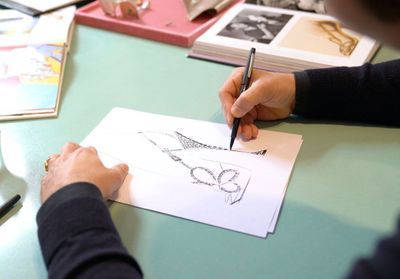 La Queen Sandal de Roger Vivier, un soulier royal