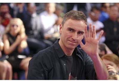 Raf Simons met un arrêt à sa marque après 27 ans