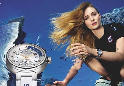 Sophie Turner et Tahar Rahim stars de la nouvelle campagne horlogerie Louis Vuitton
