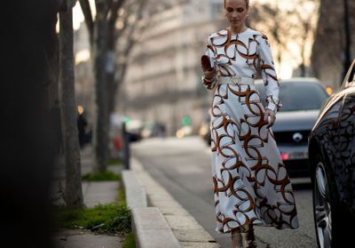 Voici la robe Mango la plus vendue du moment