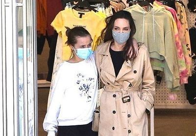 Angelina Jolie et sa fille Vivienne complices lors d'une virée shopping