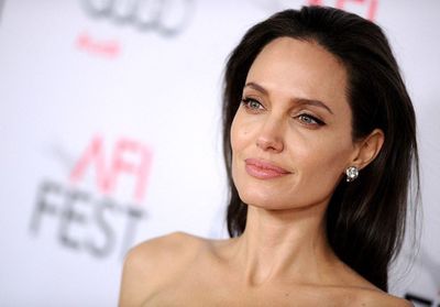 Angelina Jolie moquée à l’adolescence : « Je ne correspondais pas aux standards de l'époque »