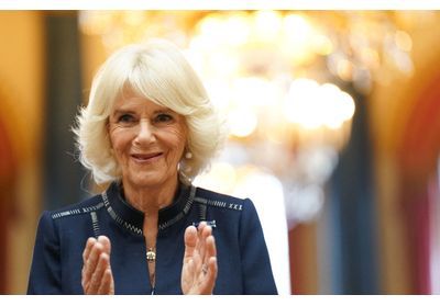 "Elle nous manque tellement": Camilla rend hommage à la reine Elizabeth II