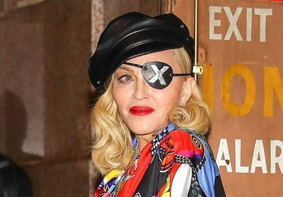 Cette actrice de « 13 Reasons Why » se métamorphose en Madonna et crée le buzz