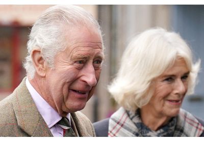 Charles III et Camilla : leur 1ère carte d'anniversaire officiellement dévoilée