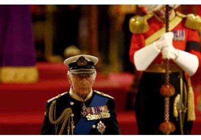 Charles III : une nouvelle photo officielle qui rend hommage à ses parents
