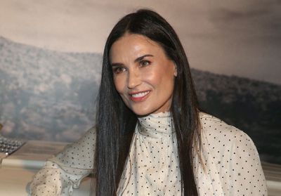 Demi Moore, en couple avec une femme ?