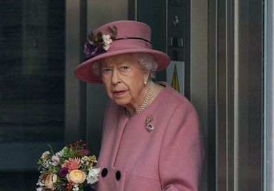 La reine Elizabeth II positive au Covid-19 : on en sait plus sur son état de santé