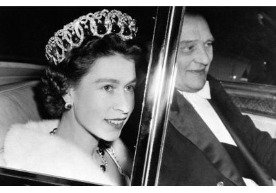 Elisabeth II en France : les plus belles photos de la reine à travers le pays