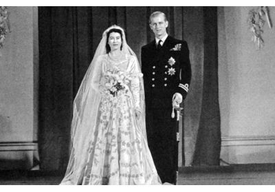 Elisabeth II : le rôle secret joué par son corgi le jour de son mariage avec Philip