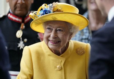 Elisabeth II : souriante lors de cette nouvelle apparition publique