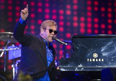 Elton John donne des nouvelles peu rassurantes de son état de santé