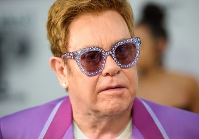 Elton John, en larmes, obligé d'interrompre son concert en Nouvelle-Zélande