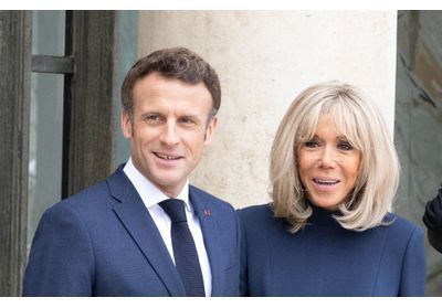 Emmanuel et Brigitte Macron en vacances : leur dîner en famille au Lavandou