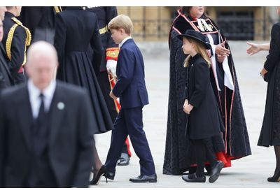 Funérailles d'Elisabeth II : le courageux hommage de George et Charlotte à leur arrière-grand-mère